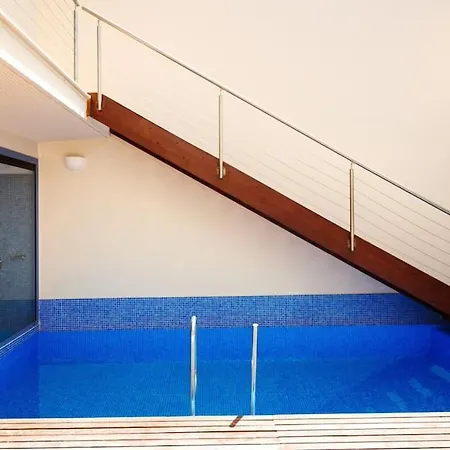 Premium Isabel * קוסטה קלמה